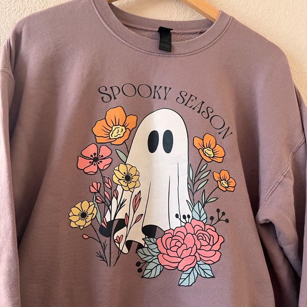 Oversized SPOOKY SEASON Cotton Crewneck Sweater in Mauve Purple - Picture 4 of 6